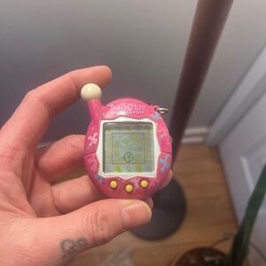 Tamagotchi Connection v4 - lavender splats shell - Virtual Pet